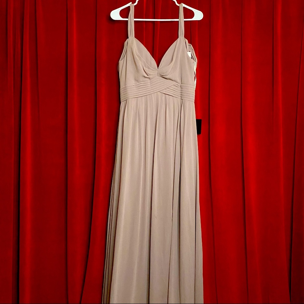 Grey gown, gorgeous, sophisticated size medium
